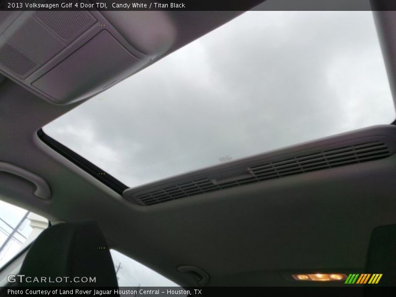 Candy White / Titan Black 2013 Volkswagen Golf 4 Door TDI