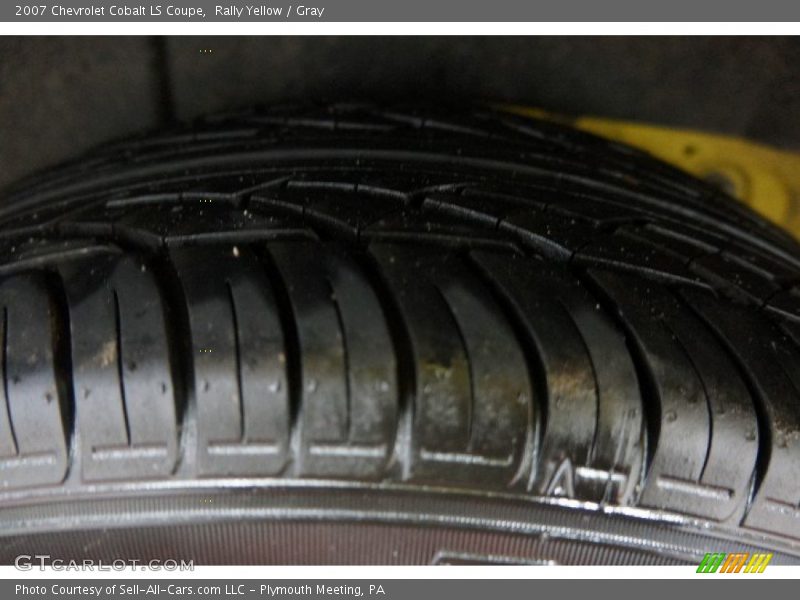 Rally Yellow / Gray 2007 Chevrolet Cobalt LS Coupe