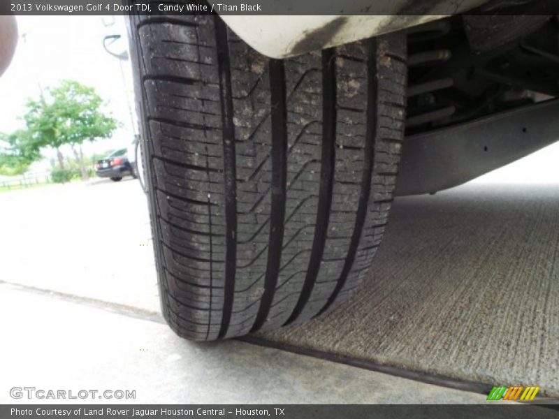 Candy White / Titan Black 2013 Volkswagen Golf 4 Door TDI