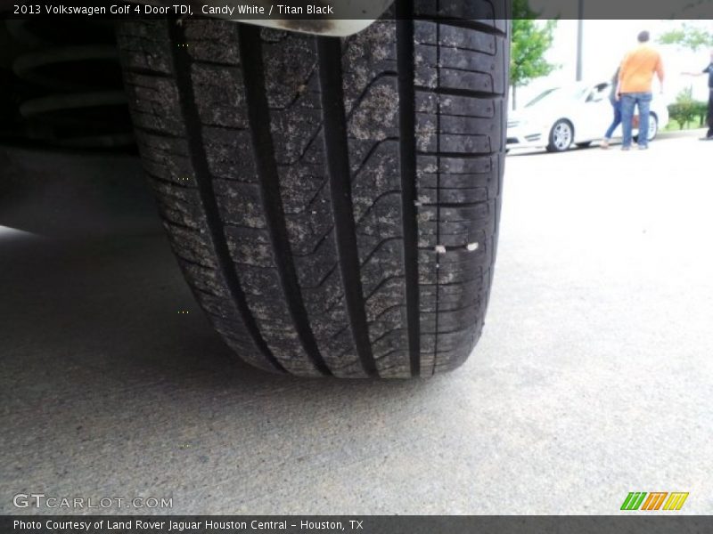 Candy White / Titan Black 2013 Volkswagen Golf 4 Door TDI
