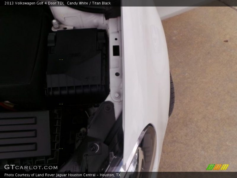 Candy White / Titan Black 2013 Volkswagen Golf 4 Door TDI