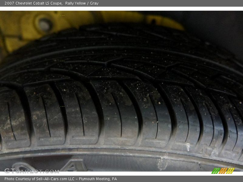 Rally Yellow / Gray 2007 Chevrolet Cobalt LS Coupe