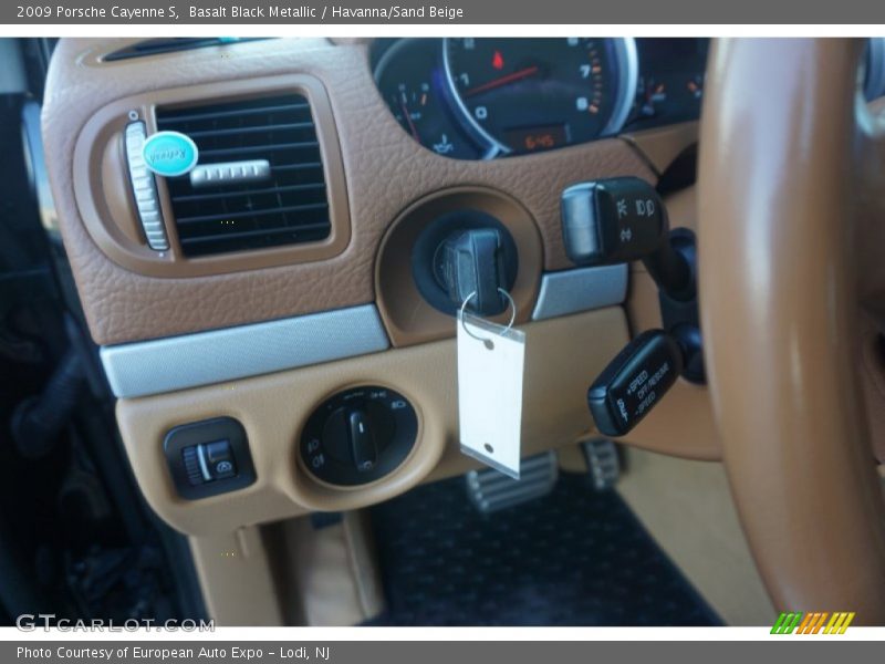 Basalt Black Metallic / Havanna/Sand Beige 2009 Porsche Cayenne S