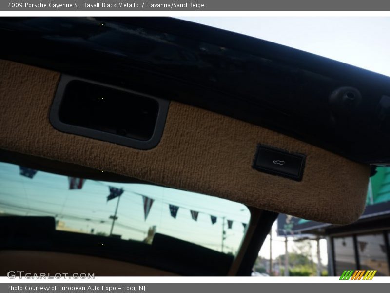 Basalt Black Metallic / Havanna/Sand Beige 2009 Porsche Cayenne S