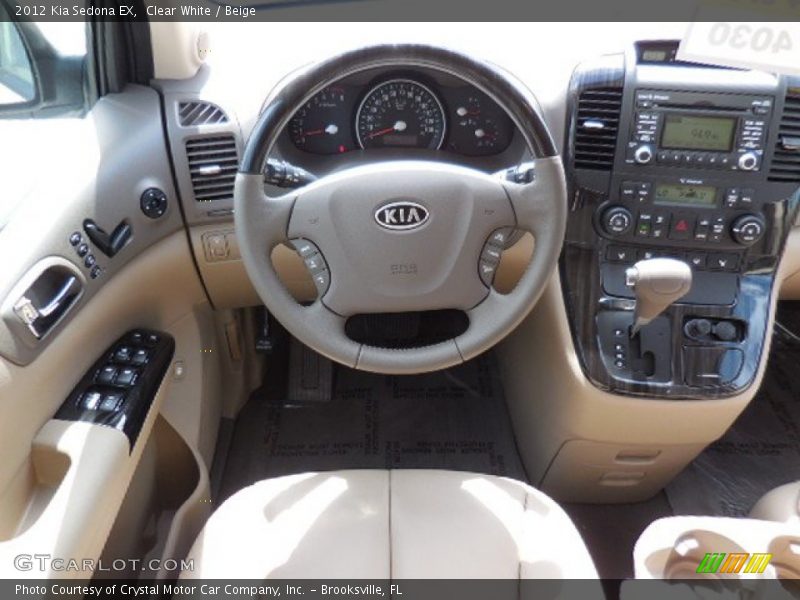 Clear White / Beige 2012 Kia Sedona EX