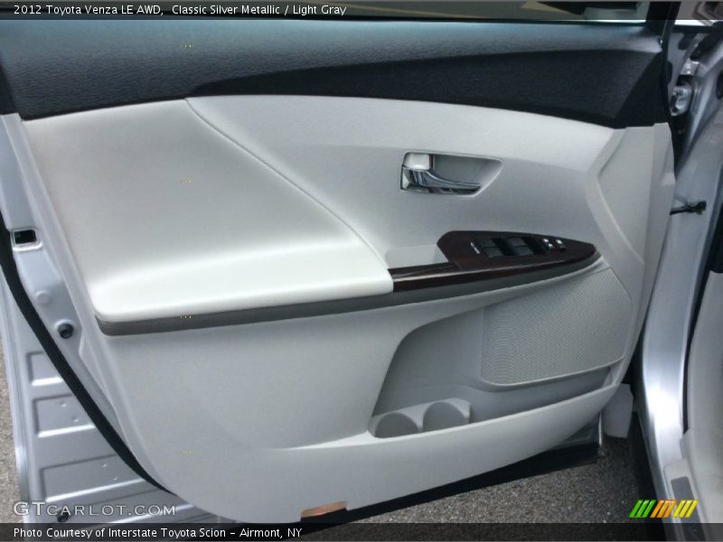 Classic Silver Metallic / Light Gray 2012 Toyota Venza LE AWD