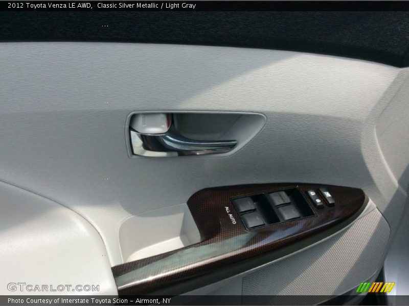 Classic Silver Metallic / Light Gray 2012 Toyota Venza LE AWD