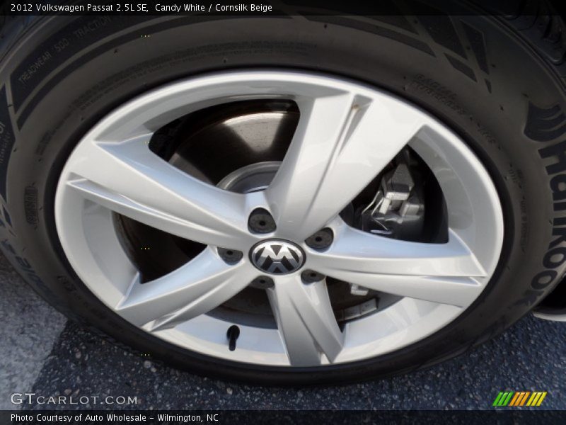 Candy White / Cornsilk Beige 2012 Volkswagen Passat 2.5L SE