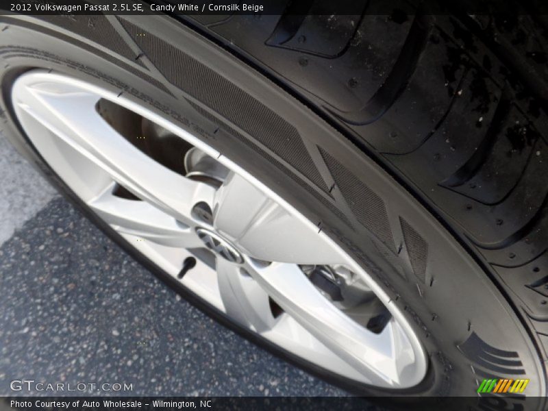 Candy White / Cornsilk Beige 2012 Volkswagen Passat 2.5L SE