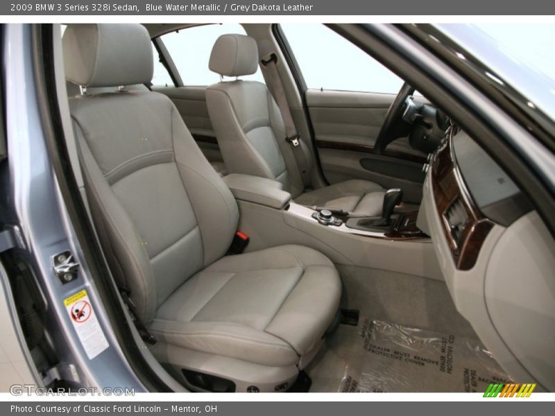 Front Seat of 2009 3 Series 328i Sedan