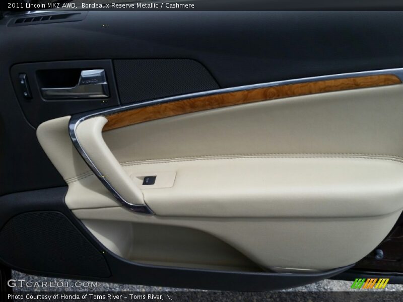 Bordeaux Reserve Metallic / Cashmere 2011 Lincoln MKZ AWD