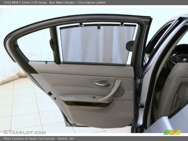 Door Panel of 2009 3 Series 328i Sedan
