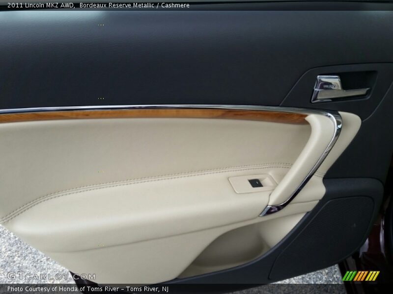 Bordeaux Reserve Metallic / Cashmere 2011 Lincoln MKZ AWD