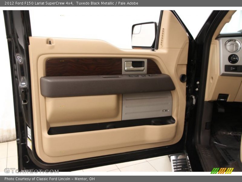 Tuxedo Black Metallic / Pale Adobe 2012 Ford F150 Lariat SuperCrew 4x4