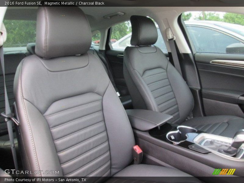 Magnetic Metallic / Charcoal Black 2016 Ford Fusion SE