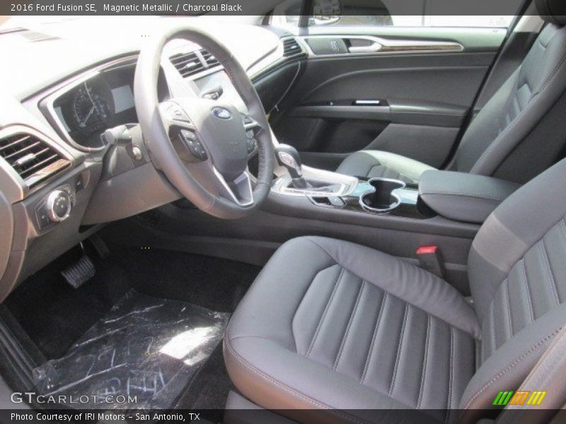 Magnetic Metallic / Charcoal Black 2016 Ford Fusion SE