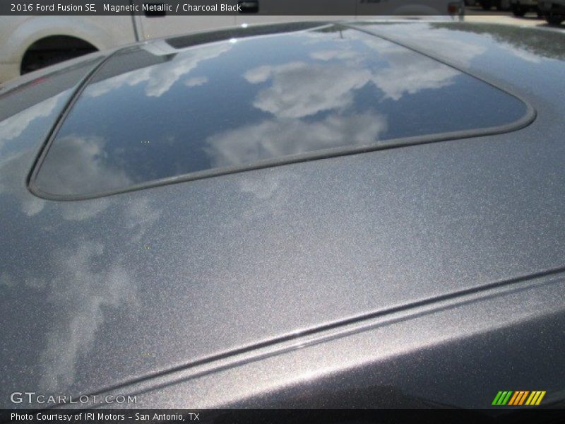 Magnetic Metallic / Charcoal Black 2016 Ford Fusion SE
