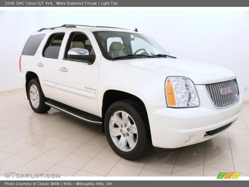 Front 3/4 View of 2008 Yukon SLT 4x4