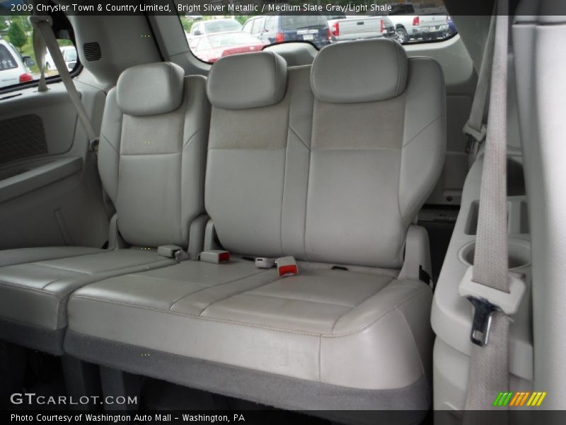 Bright Silver Metallic / Medium Slate Gray/Light Shale 2009 Chrysler Town & Country Limited