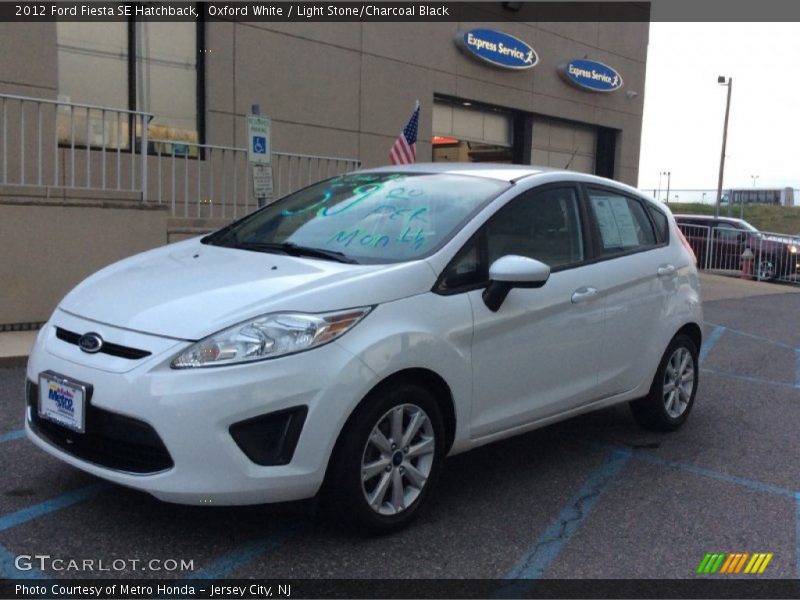 Oxford White / Light Stone/Charcoal Black 2012 Ford Fiesta SE Hatchback