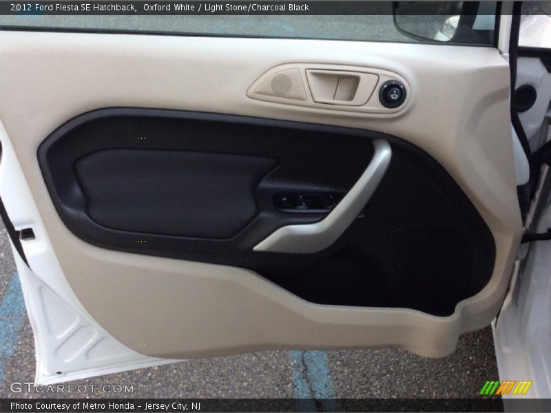 Oxford White / Light Stone/Charcoal Black 2012 Ford Fiesta SE Hatchback