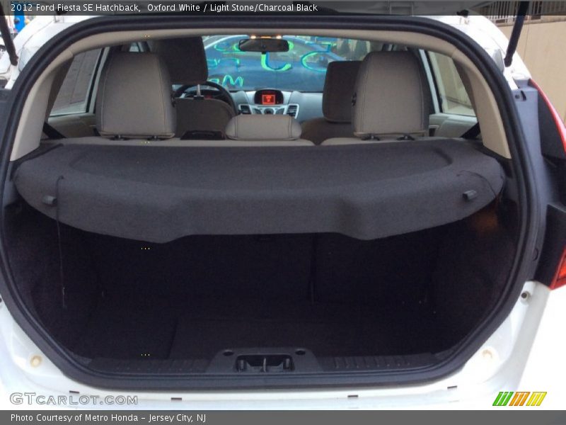 Oxford White / Light Stone/Charcoal Black 2012 Ford Fiesta SE Hatchback