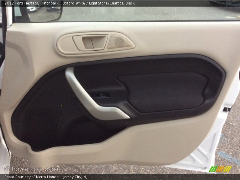Oxford White / Light Stone/Charcoal Black 2012 Ford Fiesta SE Hatchback