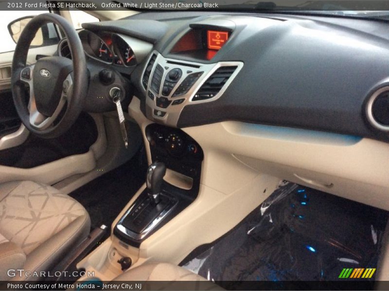 Oxford White / Light Stone/Charcoal Black 2012 Ford Fiesta SE Hatchback