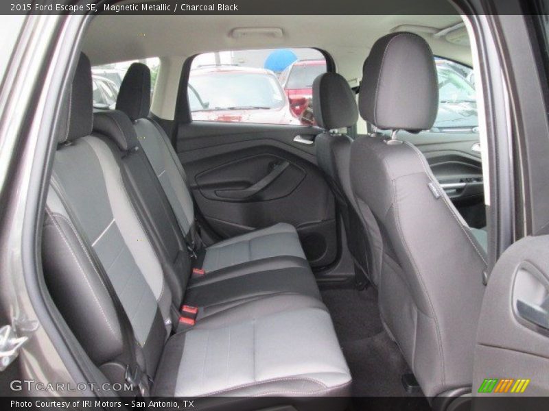 Magnetic Metallic / Charcoal Black 2015 Ford Escape SE