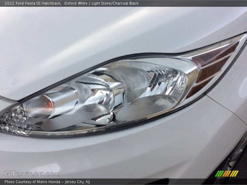 Oxford White / Light Stone/Charcoal Black 2012 Ford Fiesta SE Hatchback