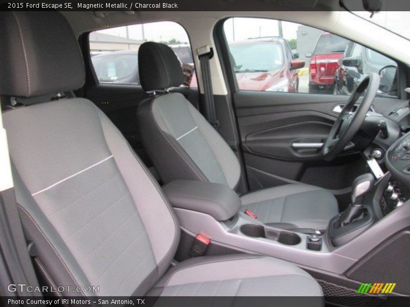 Magnetic Metallic / Charcoal Black 2015 Ford Escape SE
