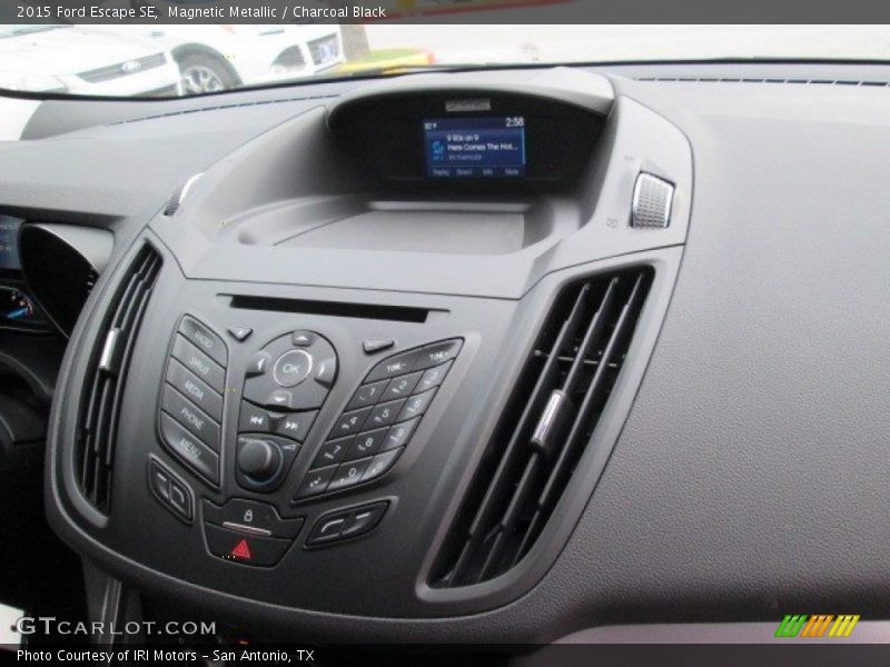 Magnetic Metallic / Charcoal Black 2015 Ford Escape SE