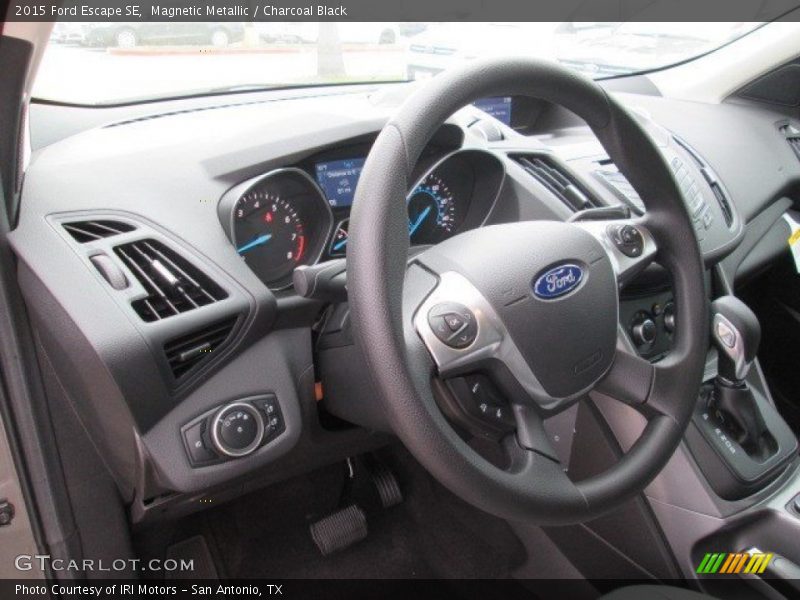 Magnetic Metallic / Charcoal Black 2015 Ford Escape SE