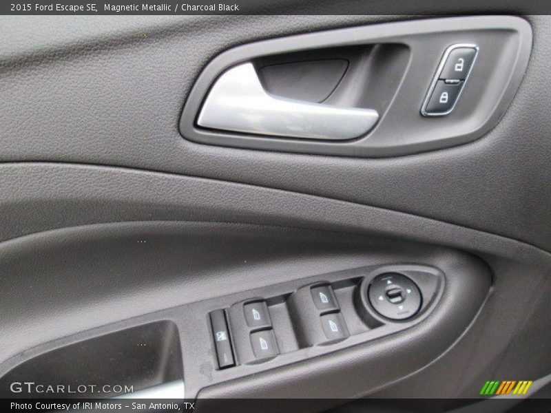 Magnetic Metallic / Charcoal Black 2015 Ford Escape SE