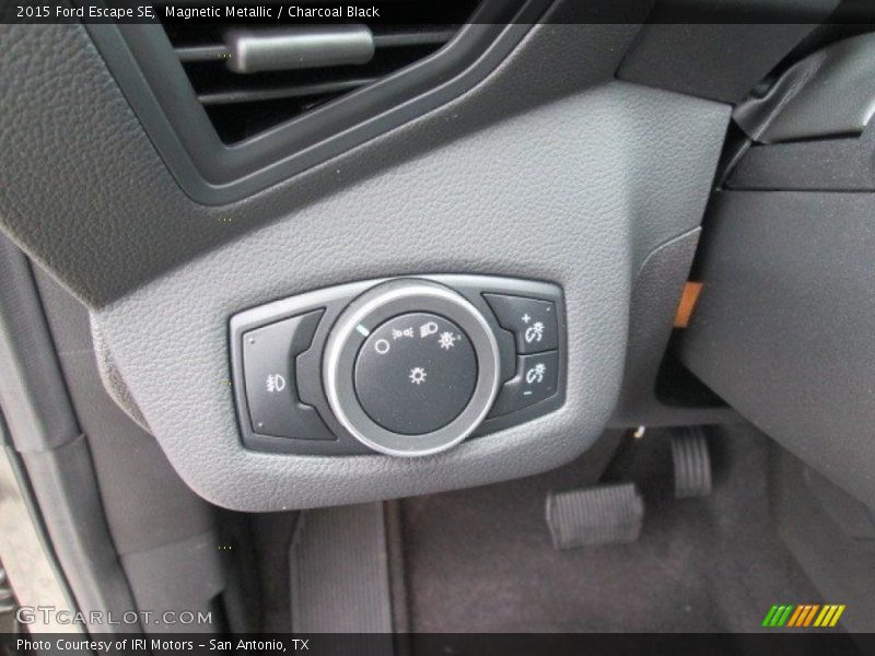 Magnetic Metallic / Charcoal Black 2015 Ford Escape SE