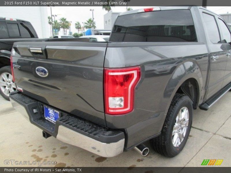 Magnetic Metallic / Medium Earth Gray 2015 Ford F150 XLT SuperCrew