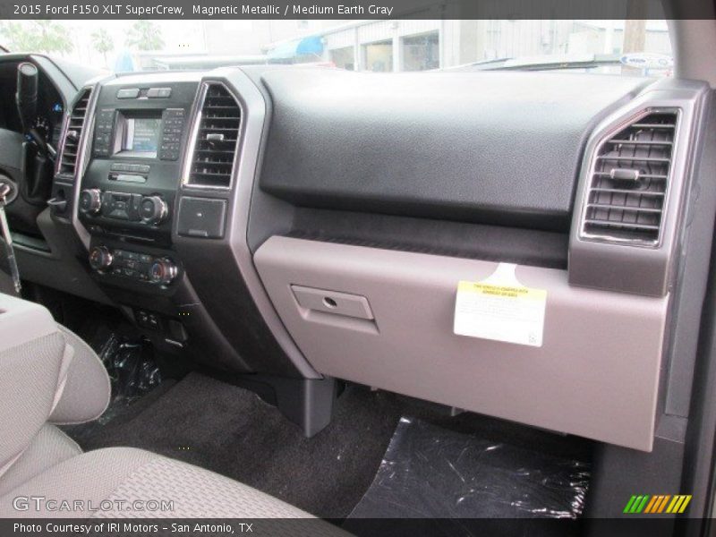 Magnetic Metallic / Medium Earth Gray 2015 Ford F150 XLT SuperCrew