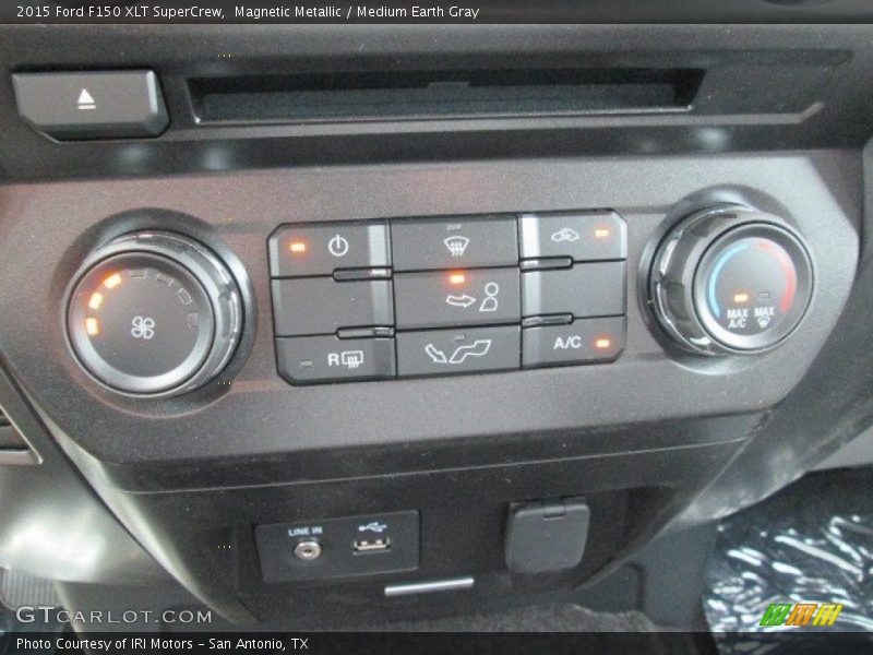 Magnetic Metallic / Medium Earth Gray 2015 Ford F150 XLT SuperCrew