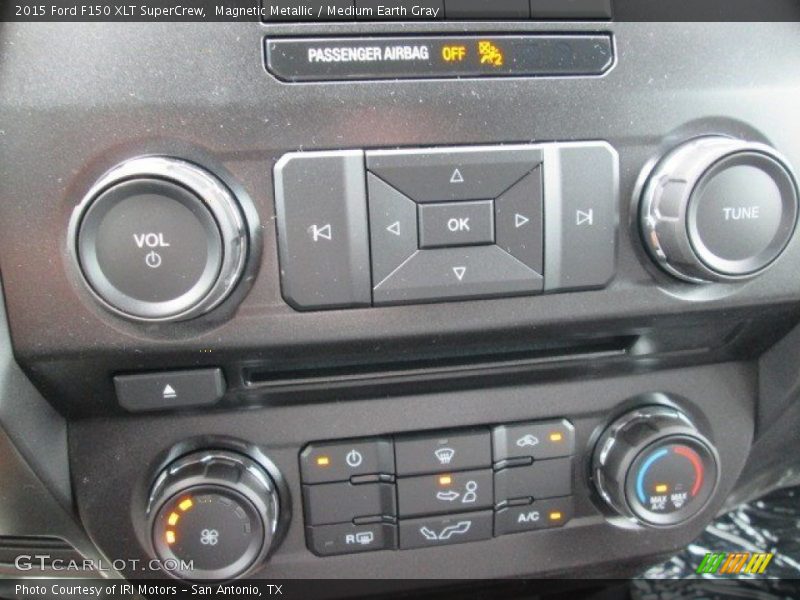 Magnetic Metallic / Medium Earth Gray 2015 Ford F150 XLT SuperCrew