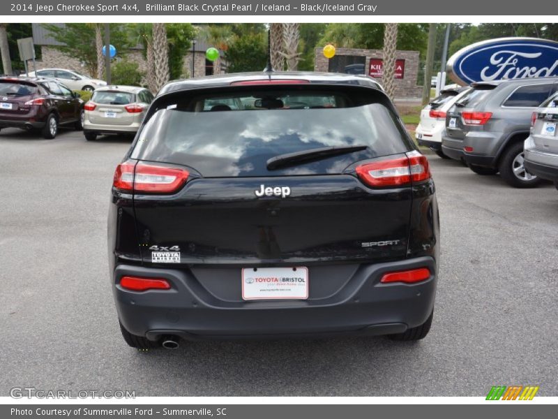 Brilliant Black Crystal Pearl / Iceland - Black/Iceland Gray 2014 Jeep Cherokee Sport 4x4