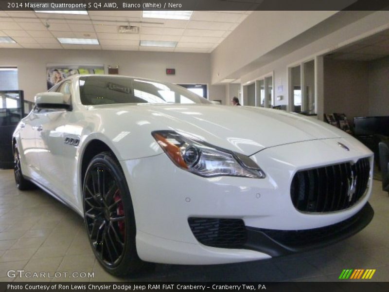 Bianco (White) / Nero 2014 Maserati Quattroporte S Q4 AWD