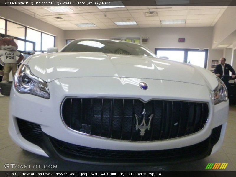 Bianco (White) / Nero 2014 Maserati Quattroporte S Q4 AWD