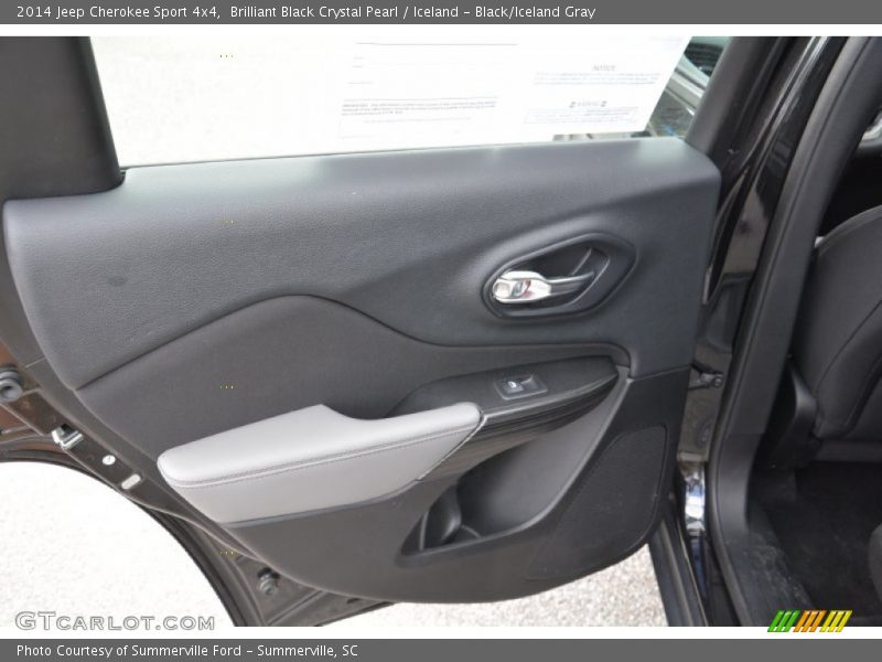 Brilliant Black Crystal Pearl / Iceland - Black/Iceland Gray 2014 Jeep Cherokee Sport 4x4
