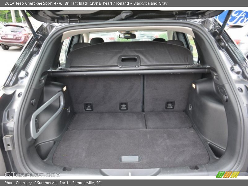 Brilliant Black Crystal Pearl / Iceland - Black/Iceland Gray 2014 Jeep Cherokee Sport 4x4