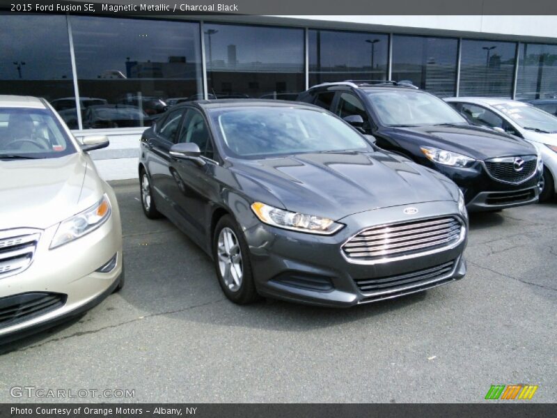 Magnetic Metallic / Charcoal Black 2015 Ford Fusion SE