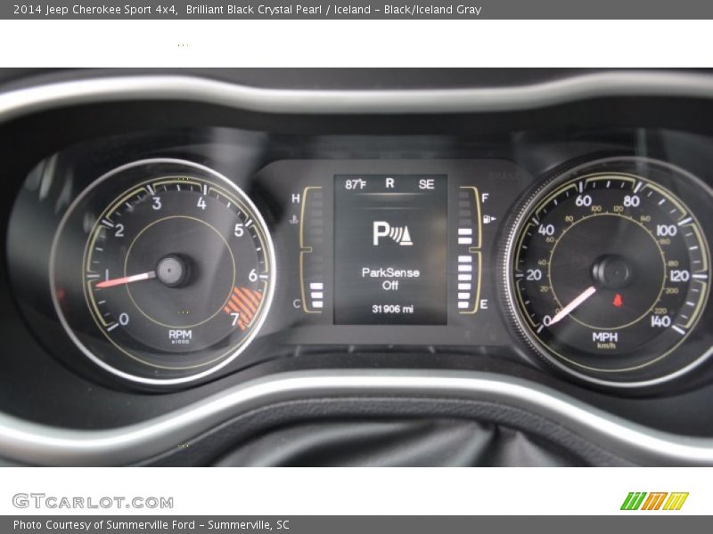 Brilliant Black Crystal Pearl / Iceland - Black/Iceland Gray 2014 Jeep Cherokee Sport 4x4