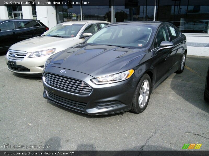 Magnetic Metallic / Charcoal Black 2015 Ford Fusion SE