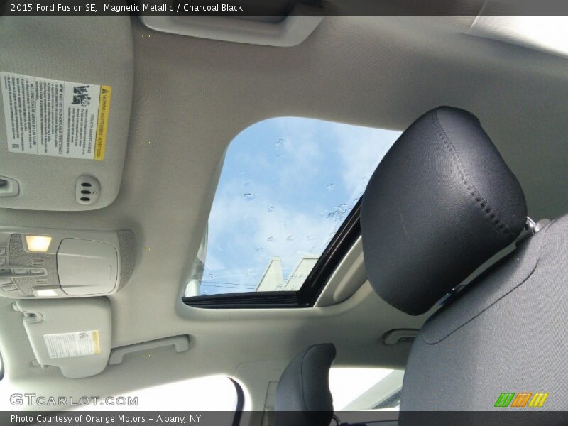 Magnetic Metallic / Charcoal Black 2015 Ford Fusion SE