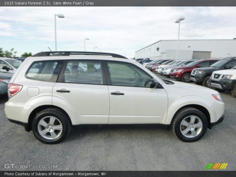 Satin White Pearl / Gray 2015 Subaru Forester 2.5i