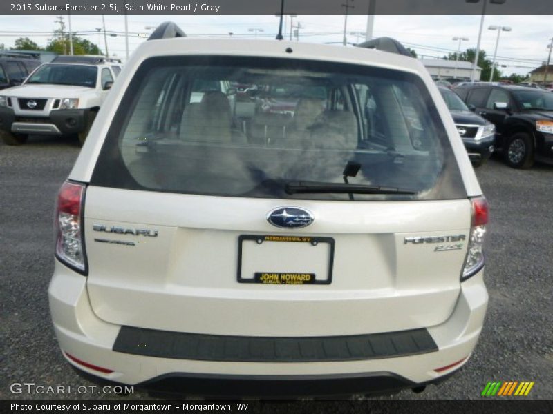 Satin White Pearl / Gray 2015 Subaru Forester 2.5i